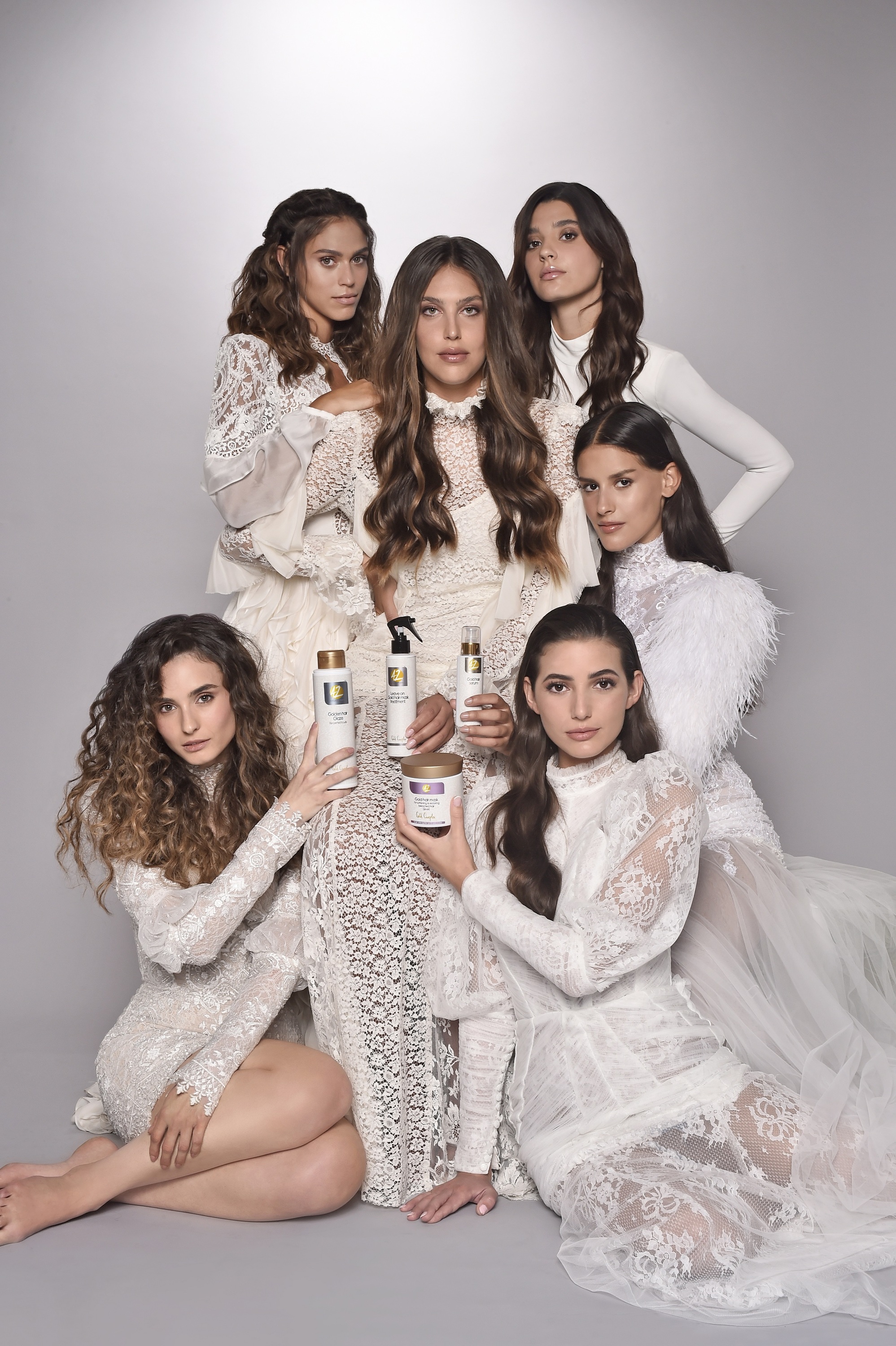 המועמדות בתחרות מלכת היופי מציגות: מראה שיער מושלם ורענן